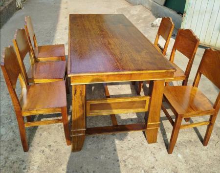 Bàn ghế ăn chân chữ H